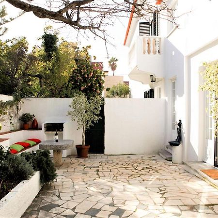Cushy Apartment With Garden In Estoril Buitenkant foto