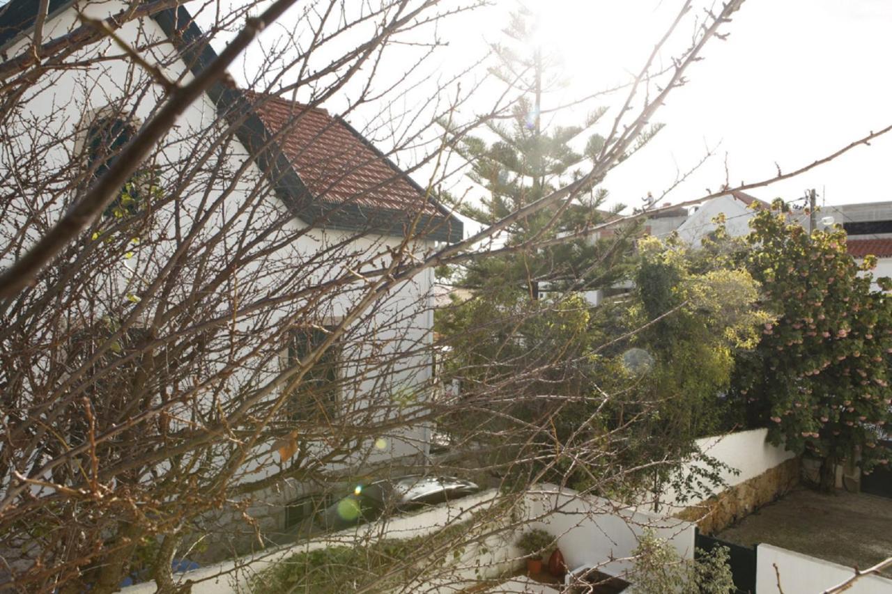 Cushy Apartment With Garden In Estoril Buitenkant foto