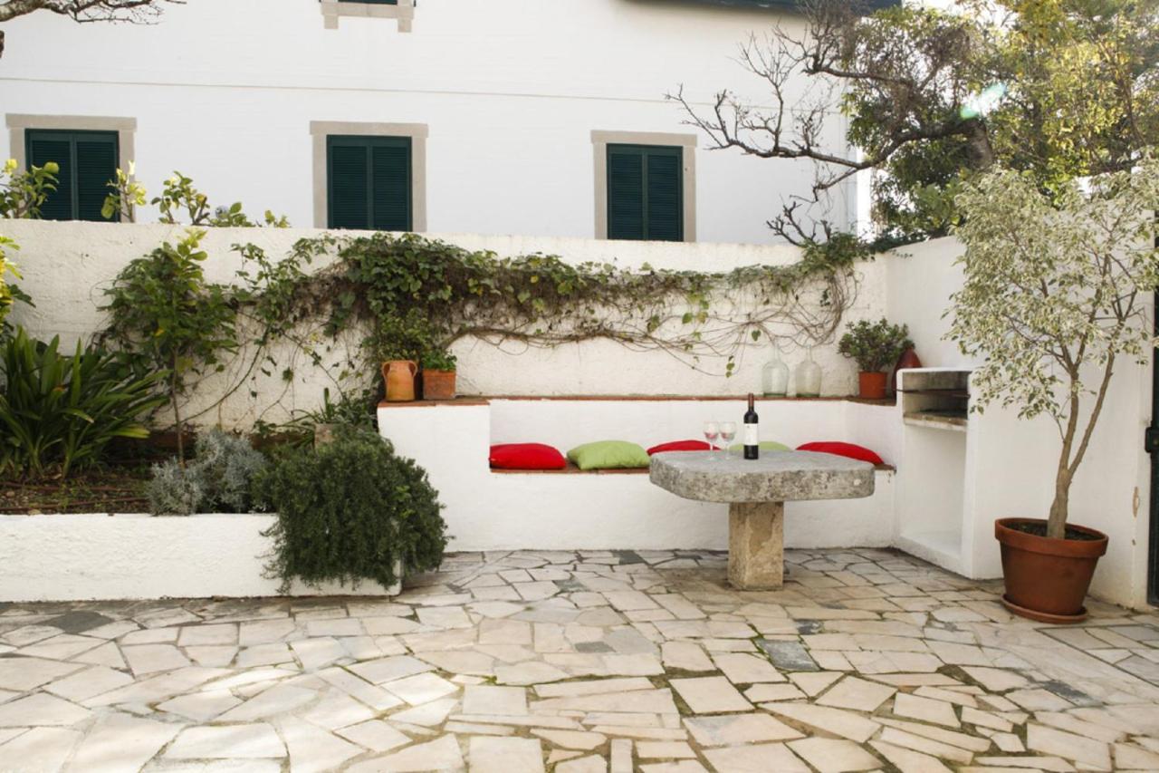Cushy Apartment With Garden In Estoril Buitenkant foto