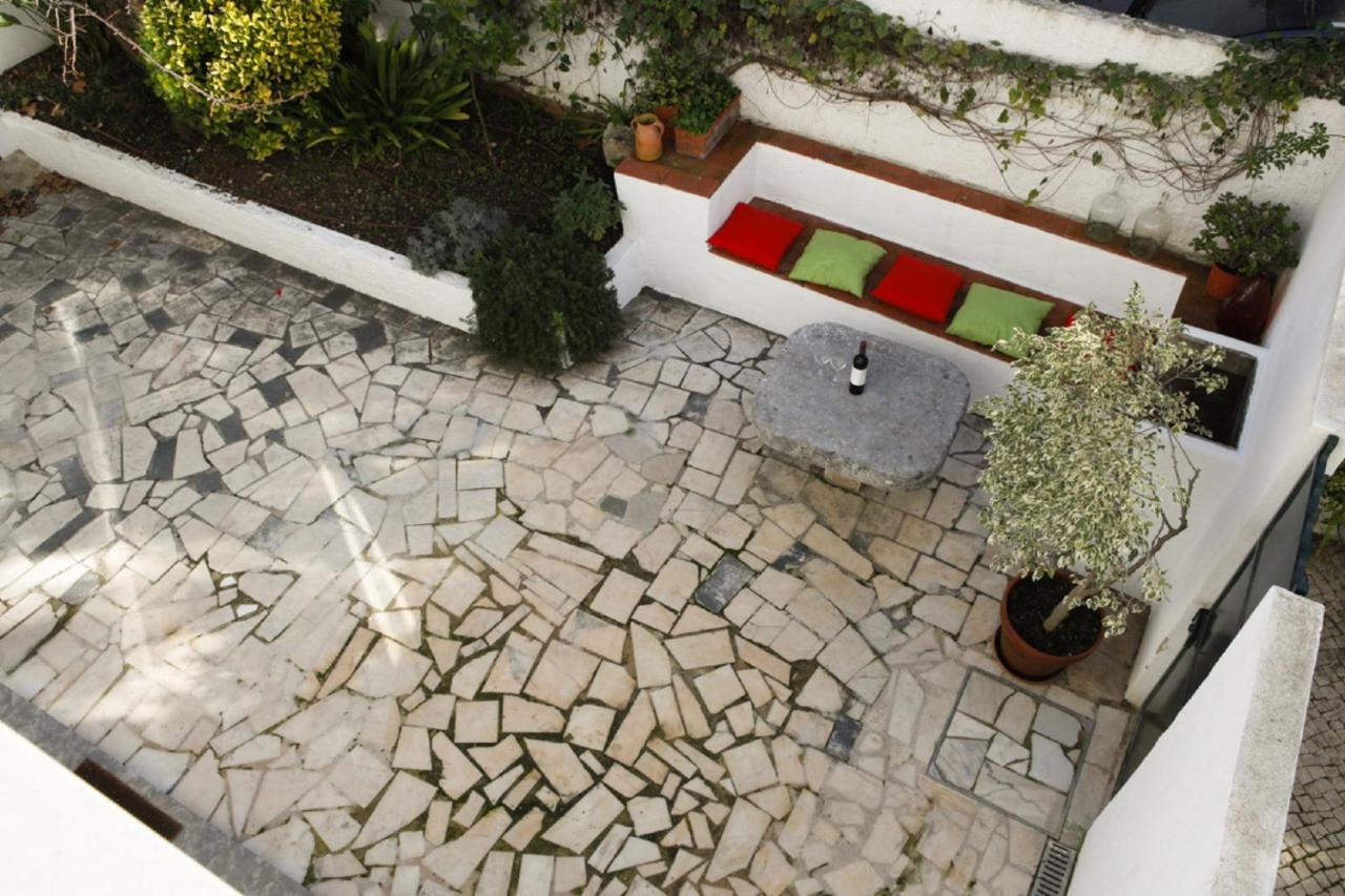 Cushy Apartment With Garden In Estoril Buitenkant foto