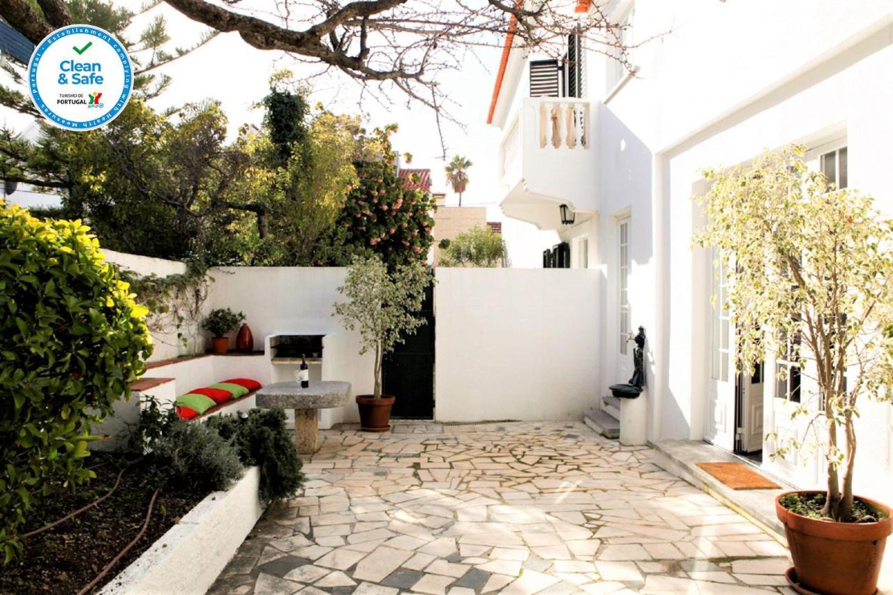 Cushy Apartment With Garden In Estoril Buitenkant foto